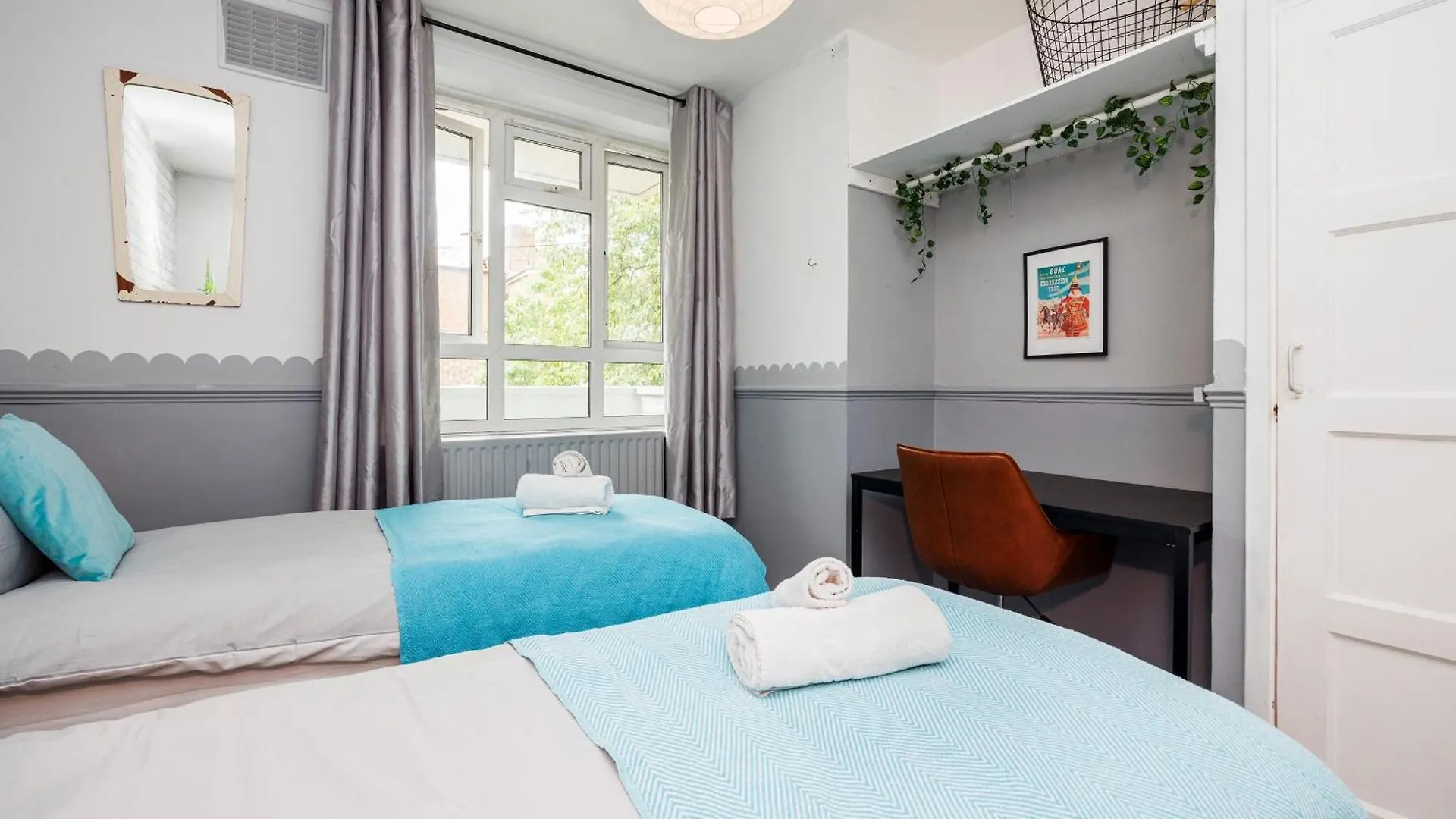 Spacious 2-Bedroom Apartment With Terrace, Garden Views & Free Wifi Near Olympic Stadium London