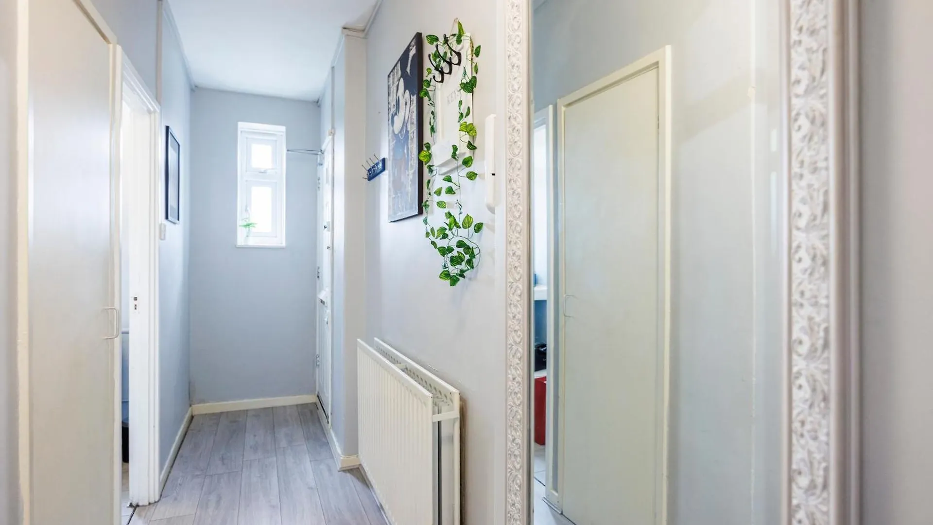 Spacious 2-Bedroom Apartment With Terrace, Garden Views & Free Wifi Near Olympic Stadium London 0*,  United Kingdom